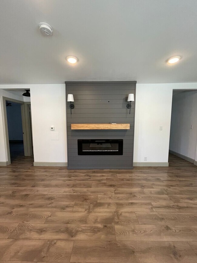 Building Photo - 3032 Choctaw Dr