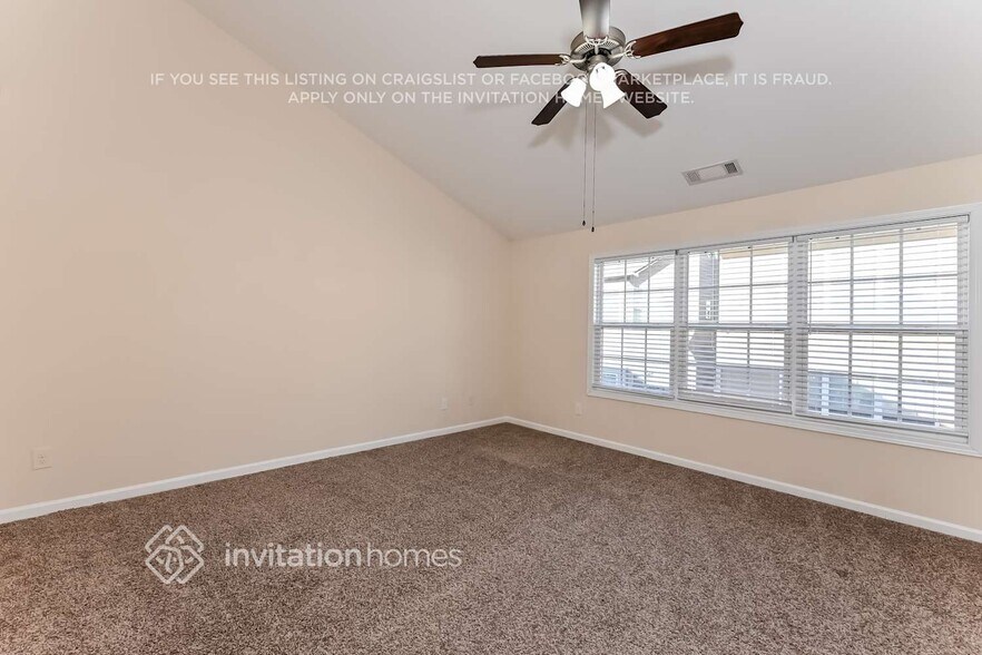 Building Photo - 5519 Chatham Cir NW