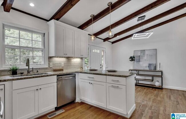 Building Photo - 2836 Vestavia Forest Pl