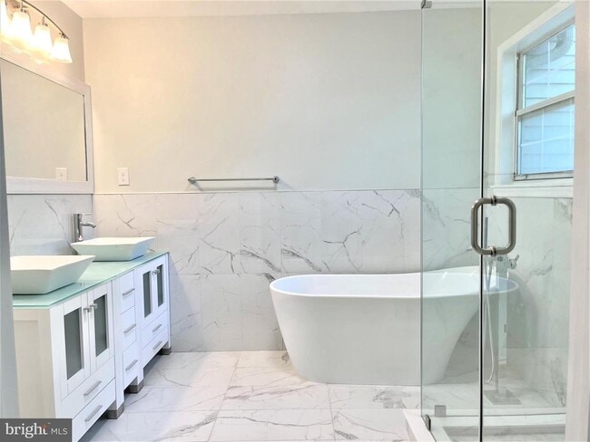 Building Photo - 16 Dorset Ct