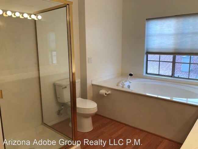 Building Photo - 2 br, 2 bath House - 511 S. Sawmill Gardens