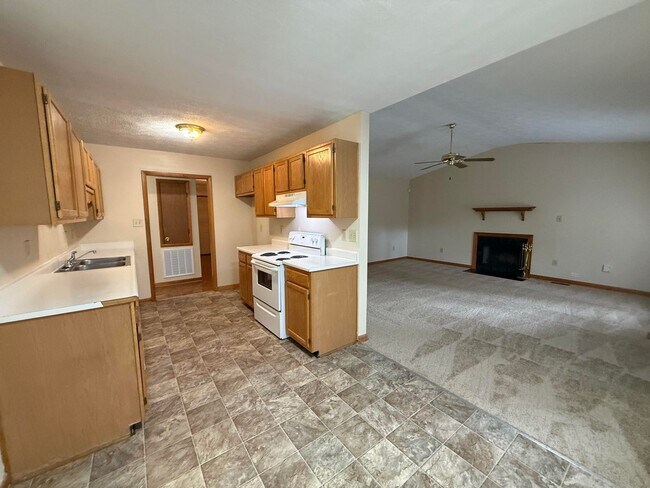 Building Photo - 5671 Archer Rd
