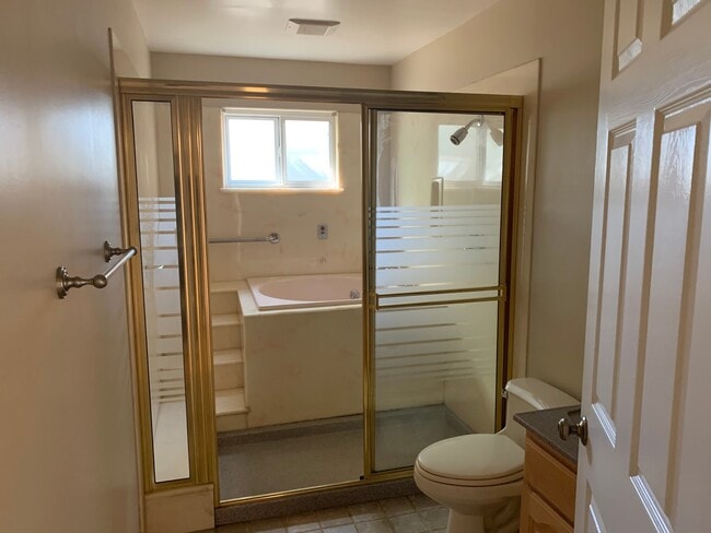 Building Photo - Massive 3-Bedroom El Cerrito Home Minutes ...