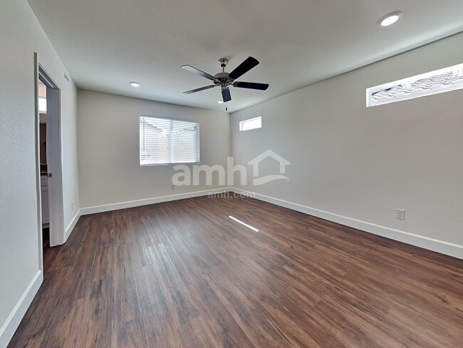Building Photo - 8855 Brent Leaf Ave