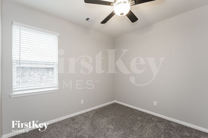 Building Photo - 21218 Opal Oak Dr