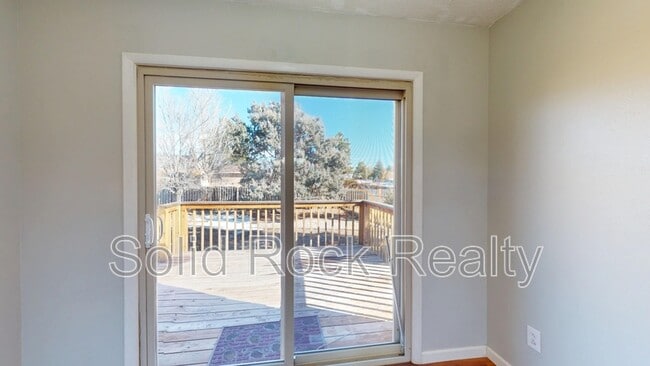Building Photo - 6505 Wicklow Cir E