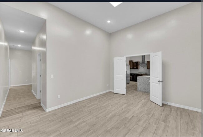 Building Photo - 13729 Lago Vista Ave