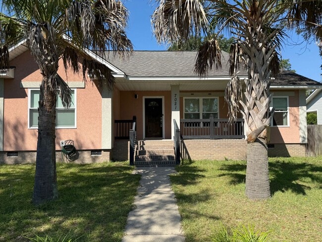 Primary Photo - Beautiful 3 Bedroom