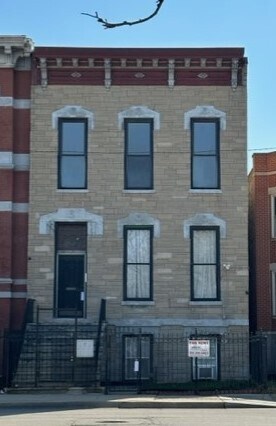 Primary Photo - 3363 S Indiana Ave