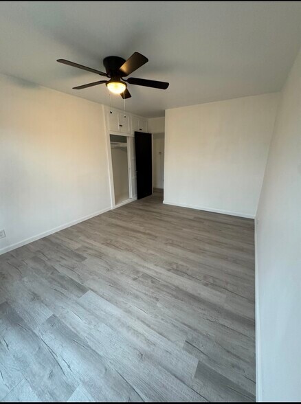 Building Photo - 449 S Pampas Ave