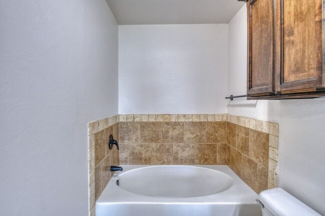 Building Photo - Newly Remodeled Three Bedroom with a Water...