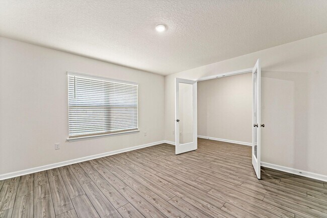 Building Photo - 794 Riverwalk Cir
