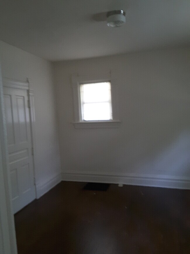Building Photo - 1212-1214 Milton Avenue