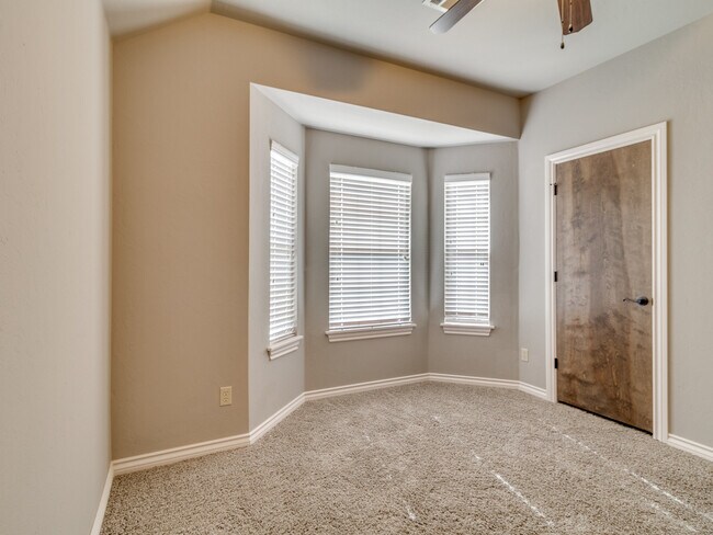 Building Photo - 3813 Normandy Rd
