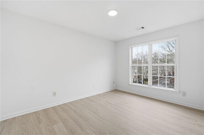 Building Photo - 3349 Lathenview Ct