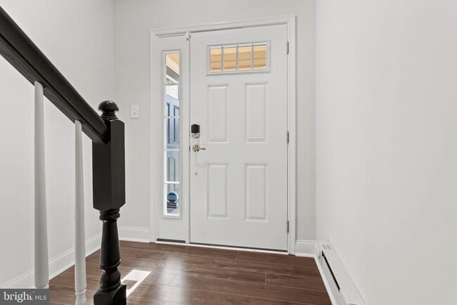 Building Photo - 7086 Executive Way