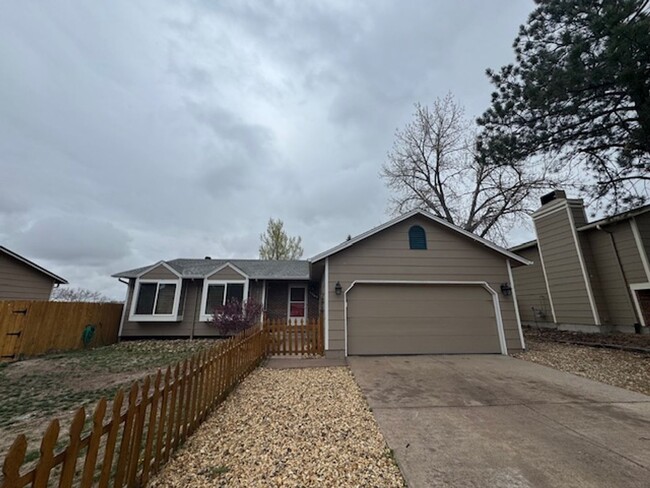 Primary Photo - Spacious, Updated 5BD Home with Majestic V...