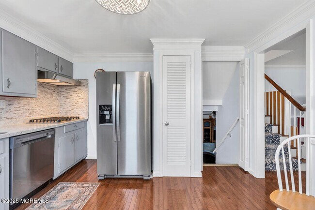 Building Photo - 101 St Louis Ave