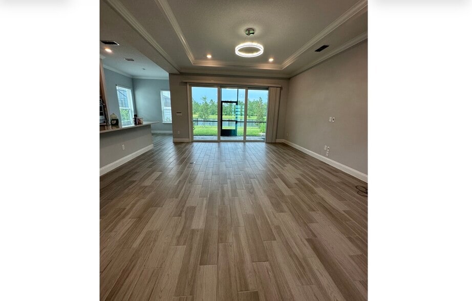 Building Photo - 363 Caribbean Pl