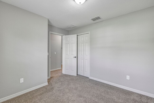 Building Photo - Freshly Painted 3BR Home with Spacious Yard, Modern Baths & No Deposit Option!