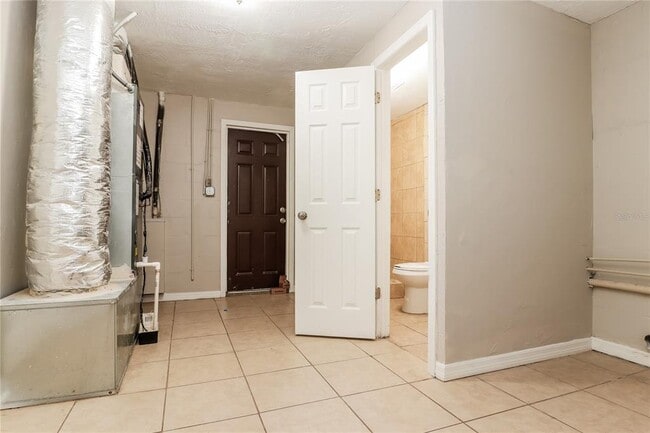 Building Photo - 3353 Trask Dr