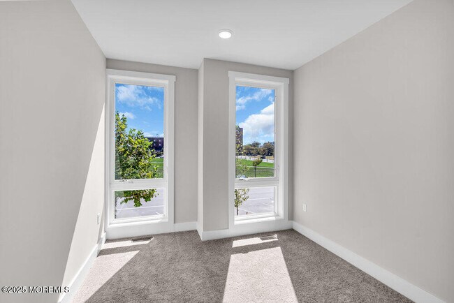 Building Photo - 201 Sunset Ave