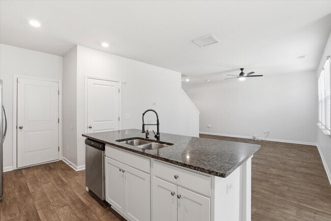 Building Photo - 9773 Roseberry St