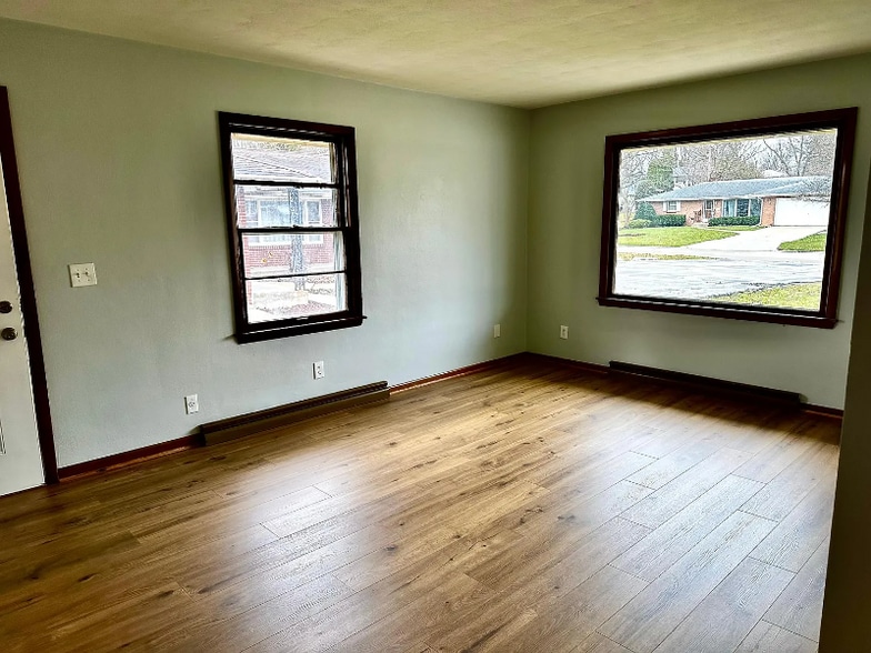 Building Photo - 3615 Schalck Dr