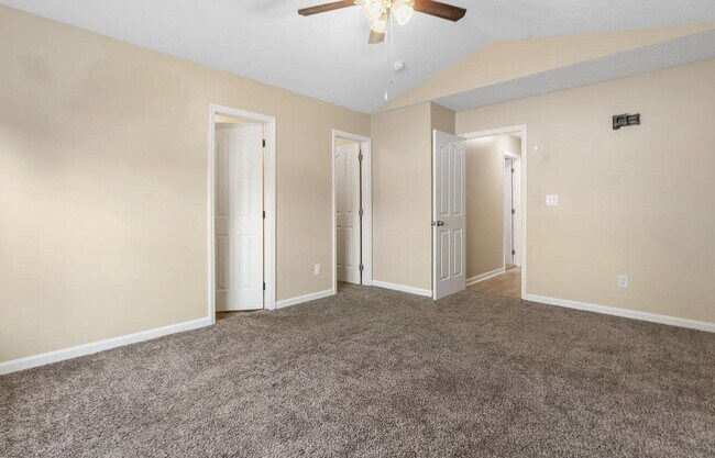 Building Photo - 141 Clover Valley Dr