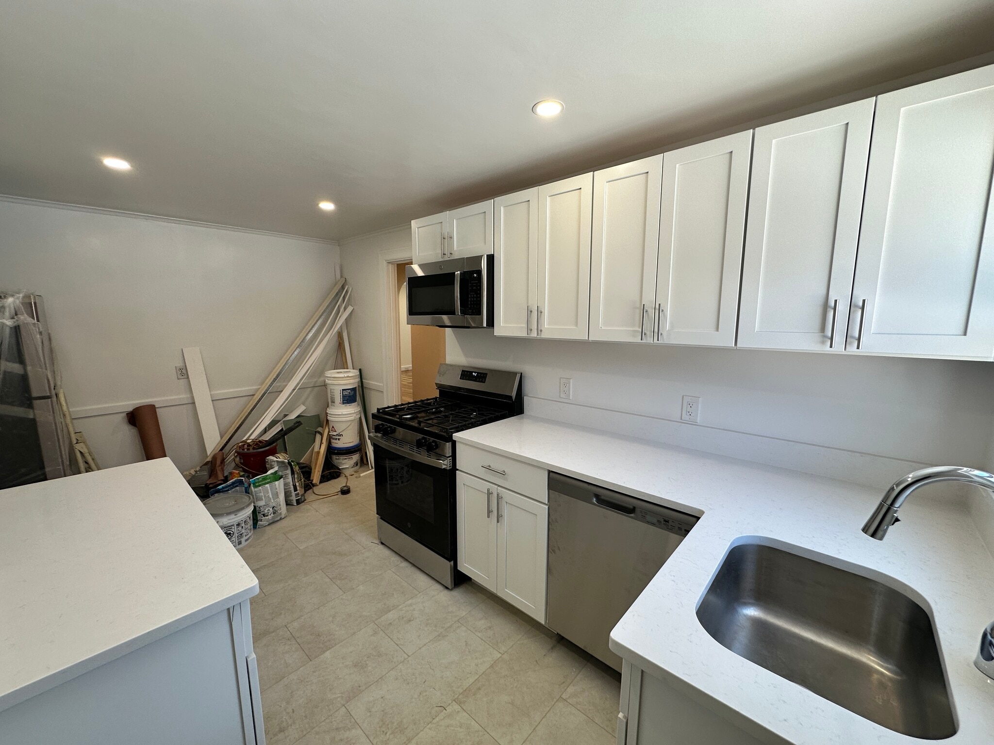 Building Photo - 186 Summit Ave