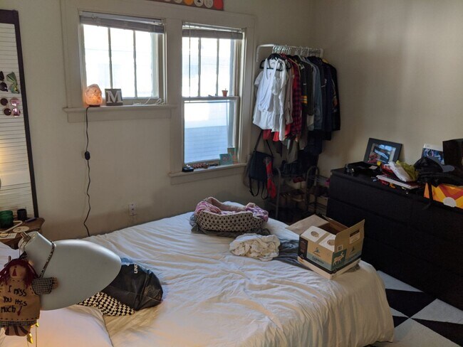 Building Photo - August Management presents the Mariner Duplex