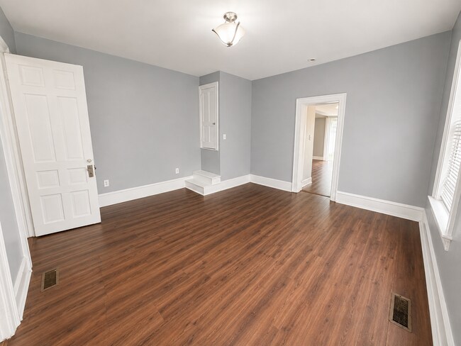Building Photo - 112 Haws Ave