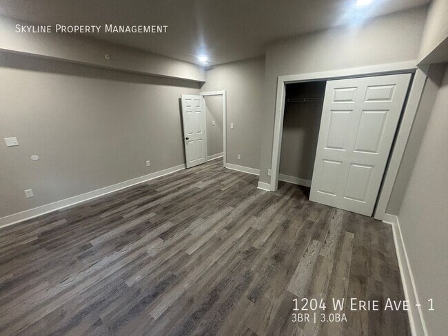 Building Photo - 1204 W Erie Ave