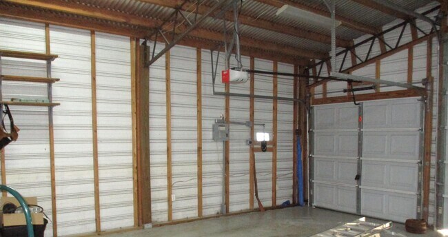 Building Photo - 292 Grandview Ave