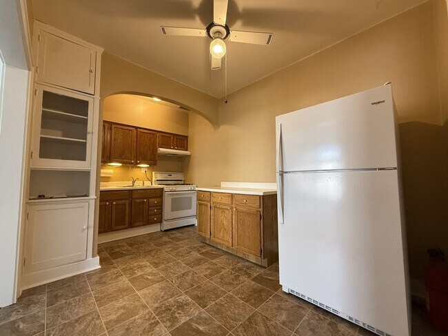 Building Photo - 111 E Jefferson St