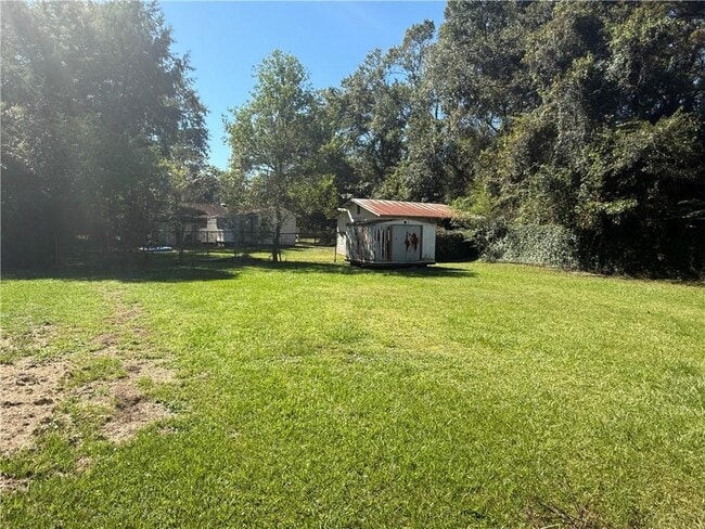 Building Photo - 303 Ruben Ave