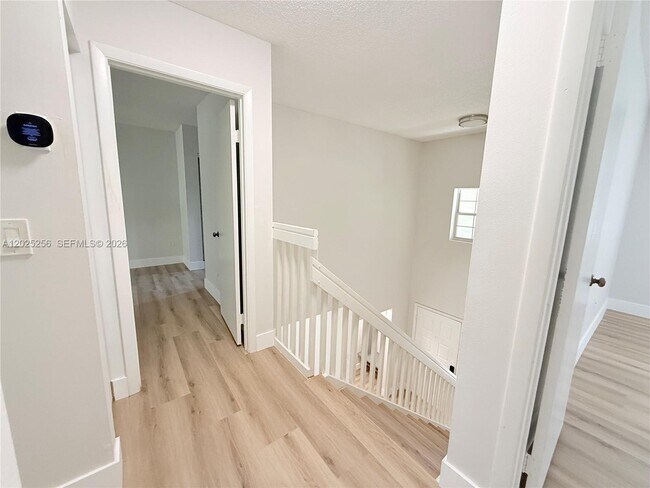 Building Photo - 9832 NW 9th Ct