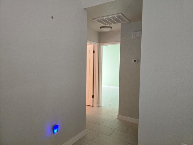 Building Photo - 137 Prairie Springs Cove