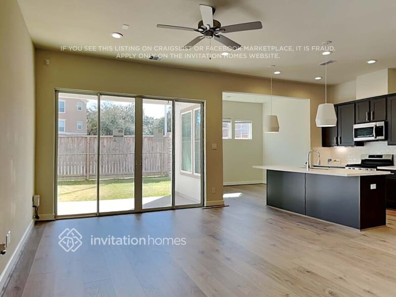 Building Photo - 10450 Executive Lake Dr