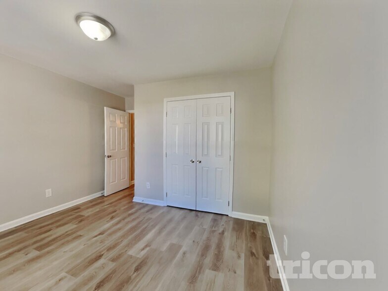 Building Photo - 112 Glengariff Ln