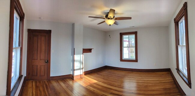 Building Photo - Beautifully Restored Home in Clarke County