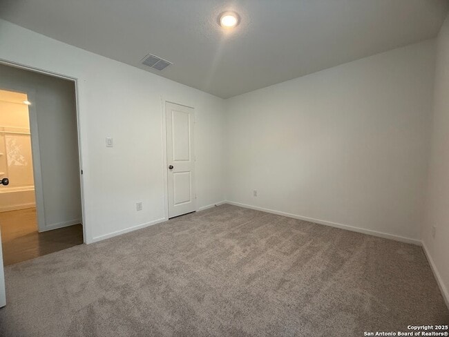 Building Photo - 267 Ottawa Way