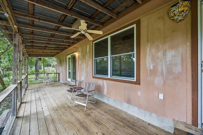 Building Photo - 420 High Mesa Dr