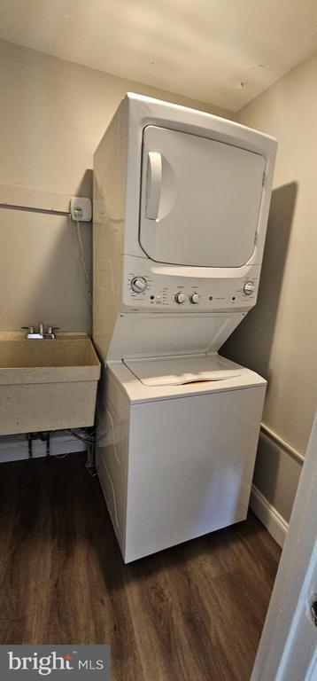 Building Photo - 2625 Parkside Terrace