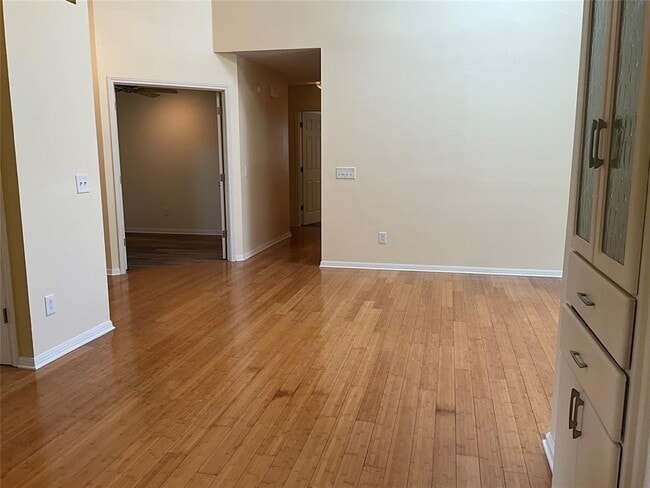 Building Photo - 15702 Racine Cove