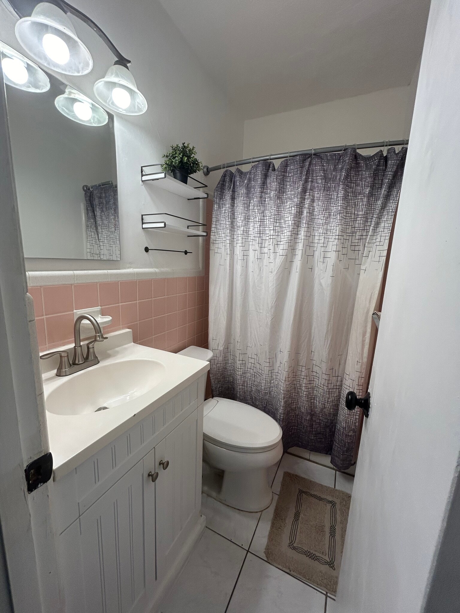 Building Photo - 927 SW 71st Ct