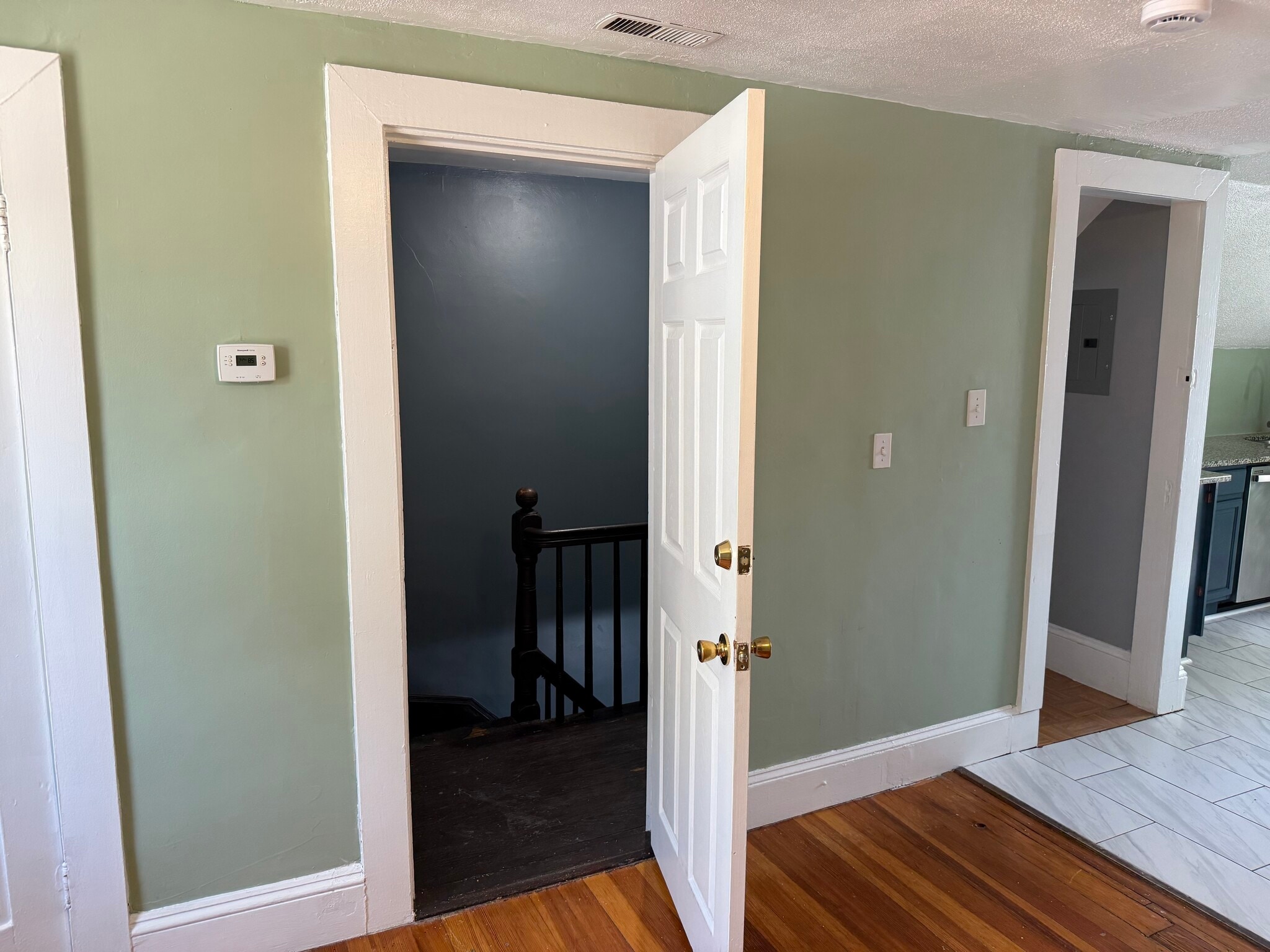 Apt 3: Front Landing/Hallway - 57 Mozart St