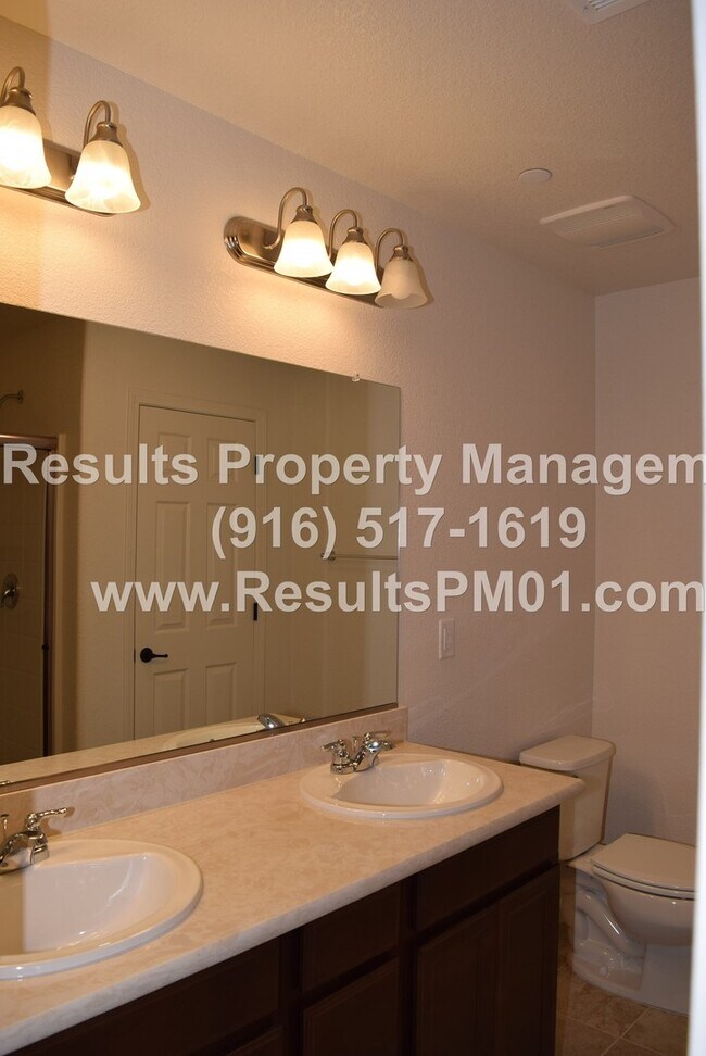 Building Photo - Lovely and Spacious 4 Bedroom Rocklin Home