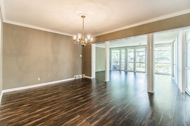 Building Photo - 8301 Delmar Blvd