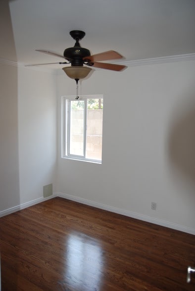 Building Photo - 914 Fonthill Ave